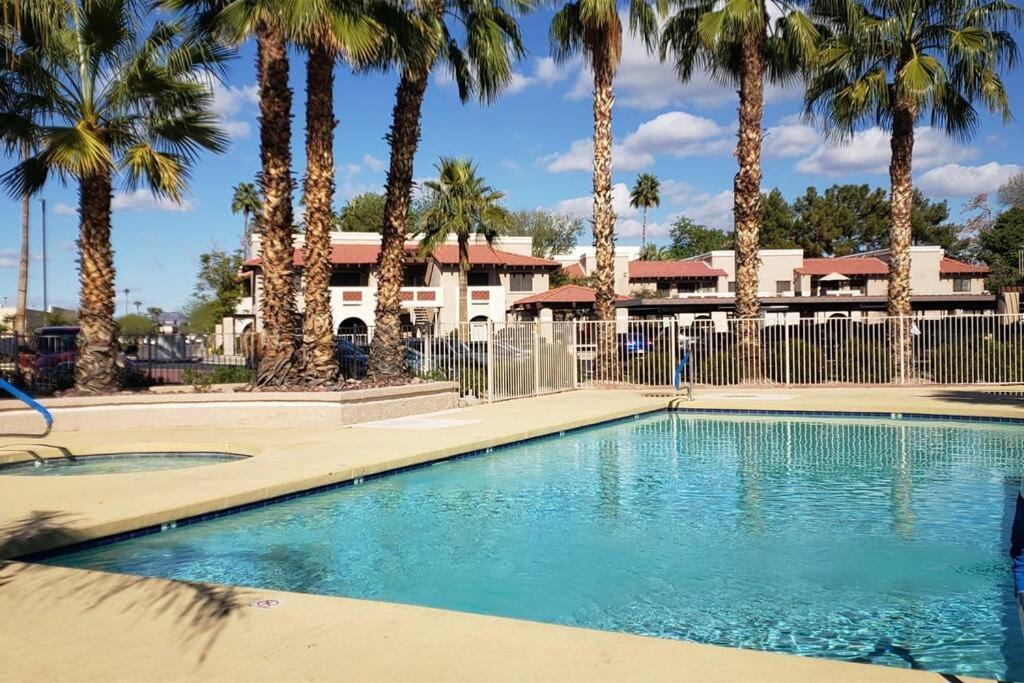 Villa 5757 W Eugie Ave #2065, Glendale Esterno foto